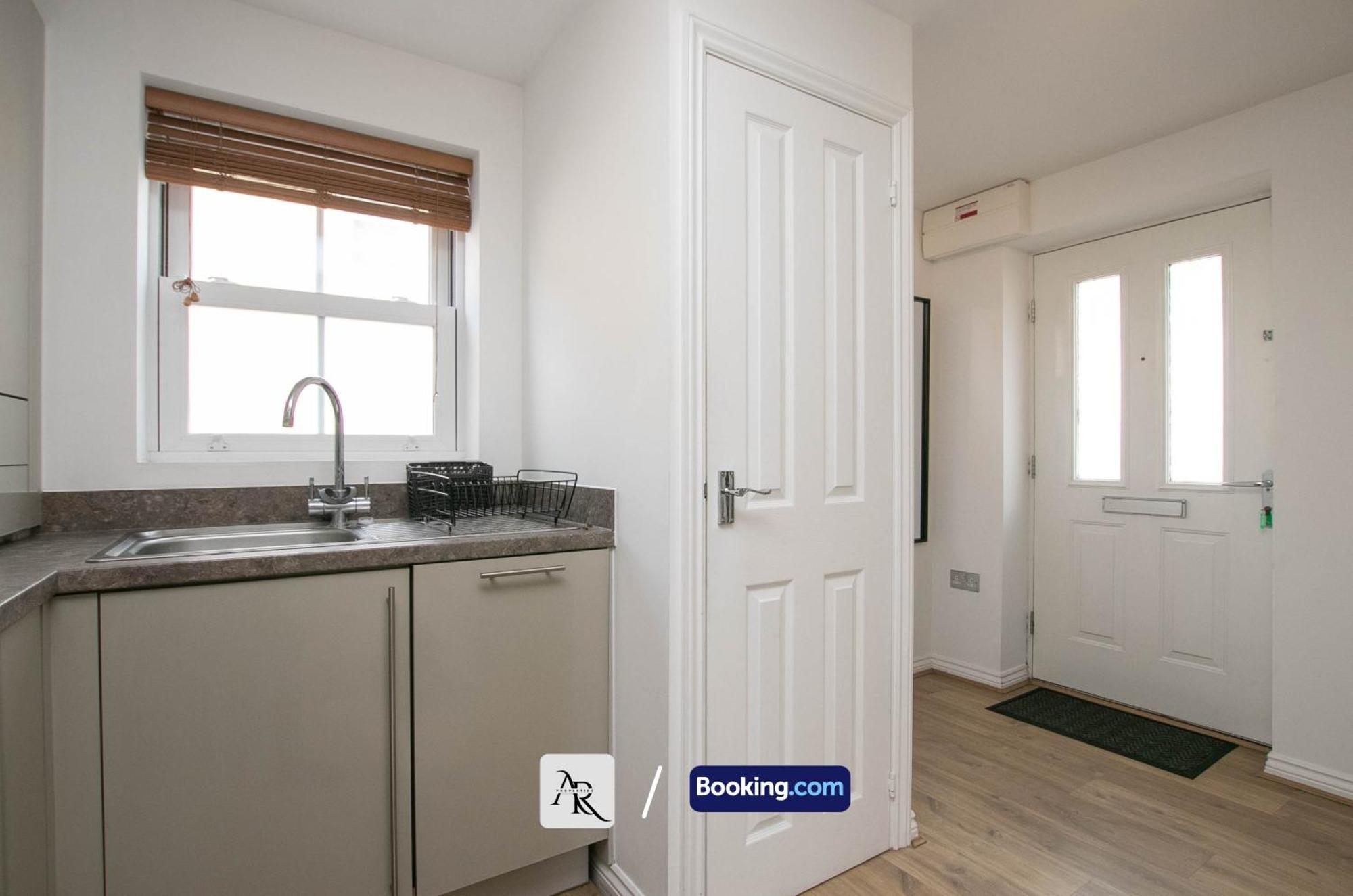 Cozy House By Ar Properties Short Lets & Serviced Accommodation Colchester Exterior photo